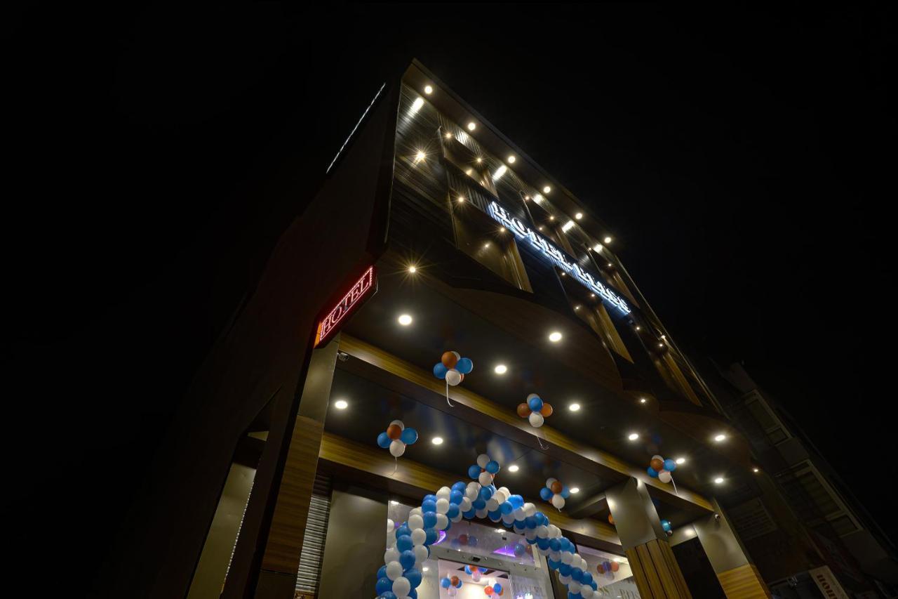 Hotel Bliss Zirakpur Eksteriør billede