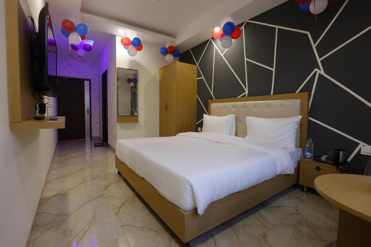 Hotel Bliss Zirakpur Eksteriør billede